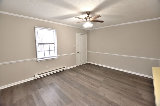 Building Photo - 719 Carolina Ave