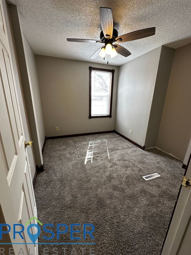 Building Photo - WO647X