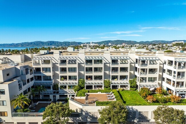 Building Photo - 140 Ocean Park Blvd