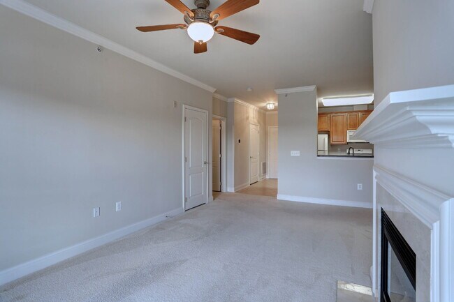 Building Photo - 2BD/2BA Fabulous River Hill Condo