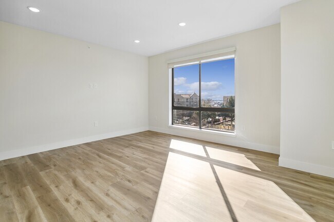 1 Bed 1 Bath - 01 Layout Livingroom - 66 PARK