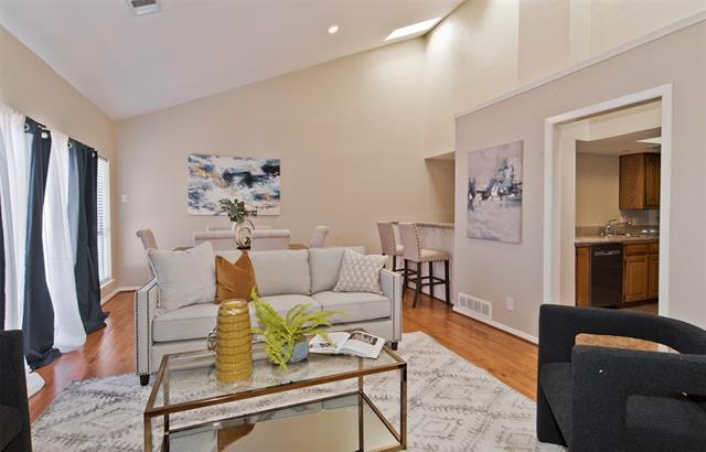 Building Photo - 7450 Holly Hill Dr