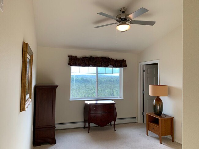 Building Photo - 11351 Discovery View Dr