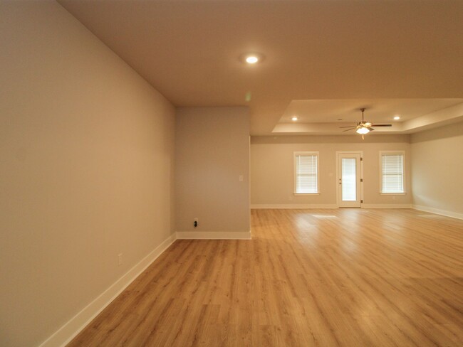 Building Photo - NEW Townhome in excellent location! MOVE I...