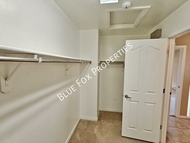 Building Photo - 5874 N Dartwhite Dr