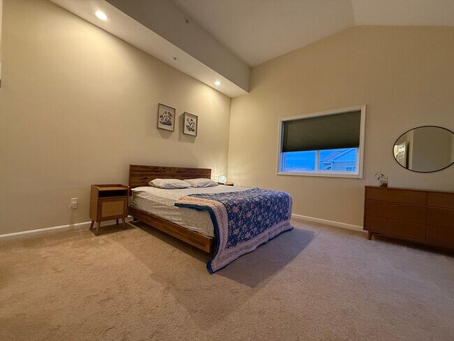 Building Photo - 32 John Hancock Dr