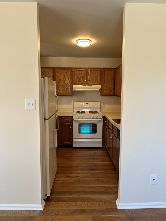 Kitchen - 201 Stone Ridge Dr