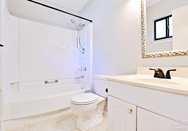 Building Photo - 1455 Sanibel Ln