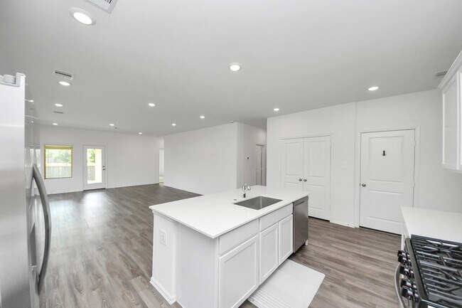 Building Photo - 1351 Antigua Dr