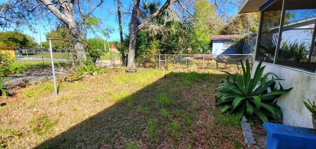 Building Photo - 3-Bedroom, 2-Bathroom Home for Rent in Winter Haven MOVE IN SPECIAL $500 OFF SECOND MONTH