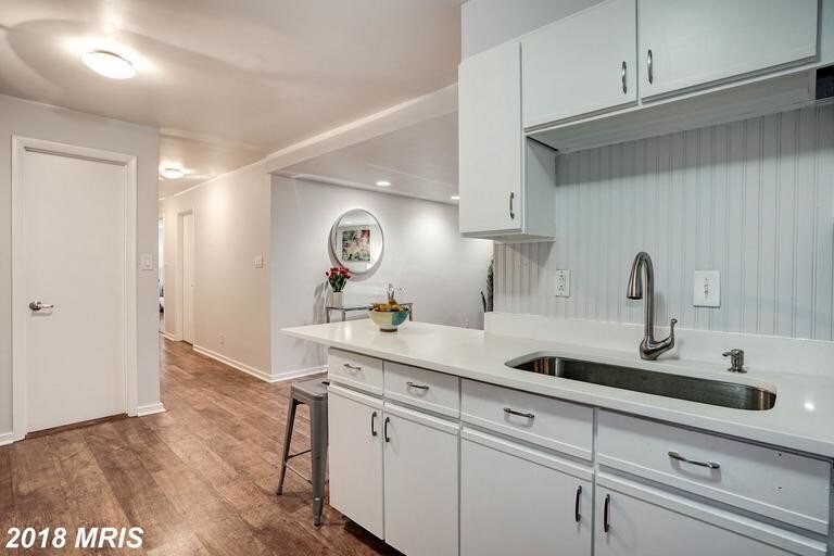 Building Photo - 629 Constitution Ave NE