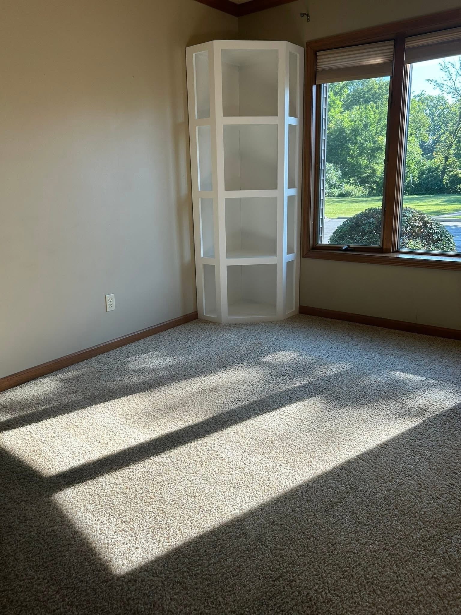 Family room - 10929 Lincoln Hwy E