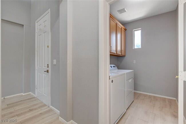 Building Photo - 10482 Calico Pines Ave