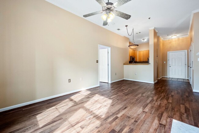 Building Photo - 171 Somervelle St
