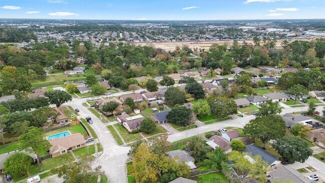 Building Photo - 21518 Greenham Dr