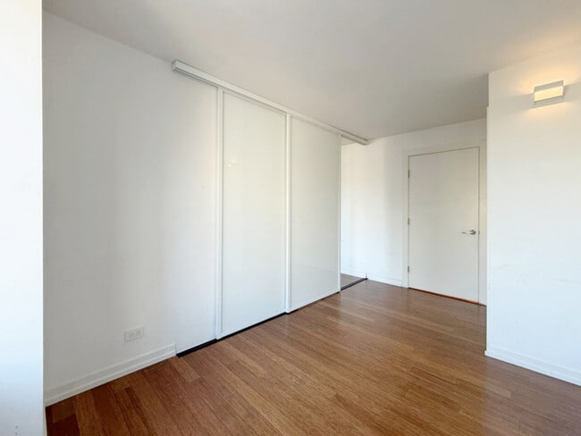 Building Photo - 211 E Ohio St