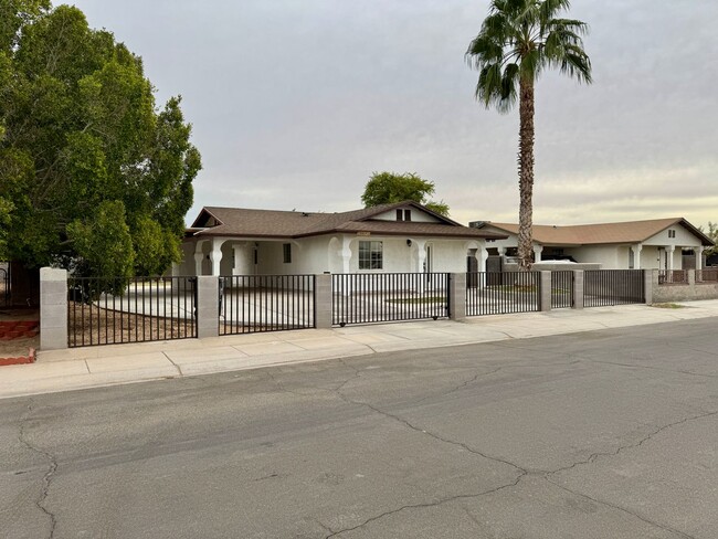 Building Photo - Charming 3-Bedroom, 2-Bath Home