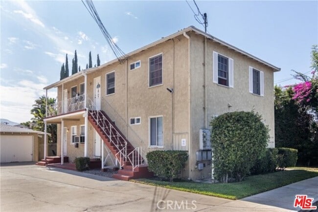 Building Photo - 2334 Keeler St