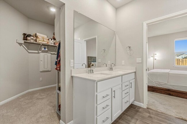 Building Photo - 112 Rainmaker Cv