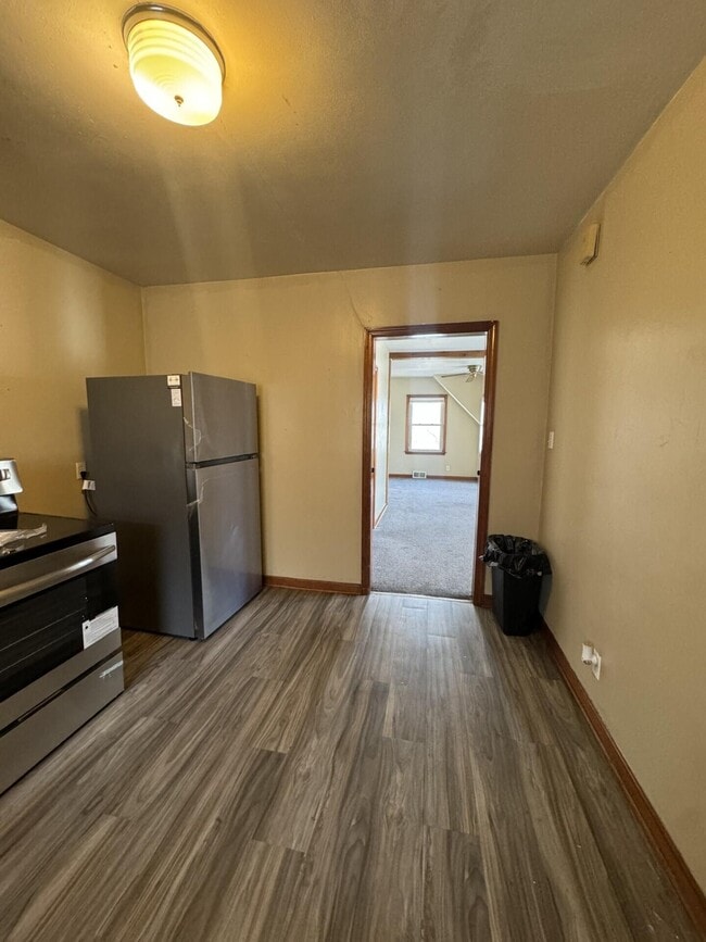 Building Photo - 7710 W Keefe Ave