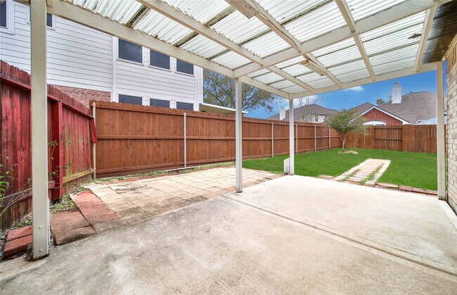 Building Photo - 21406 Hannover Pines Dr