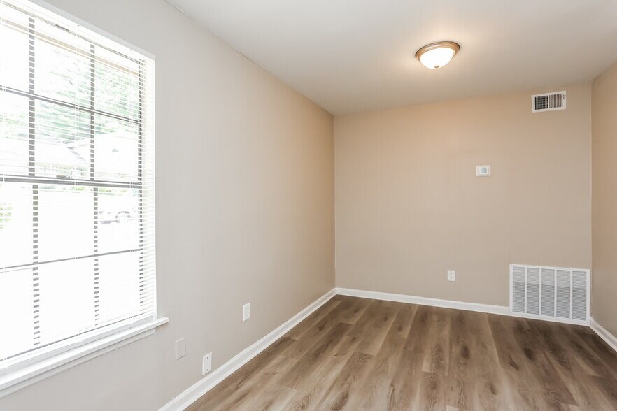 Building Photo - 806 Durham Crossing