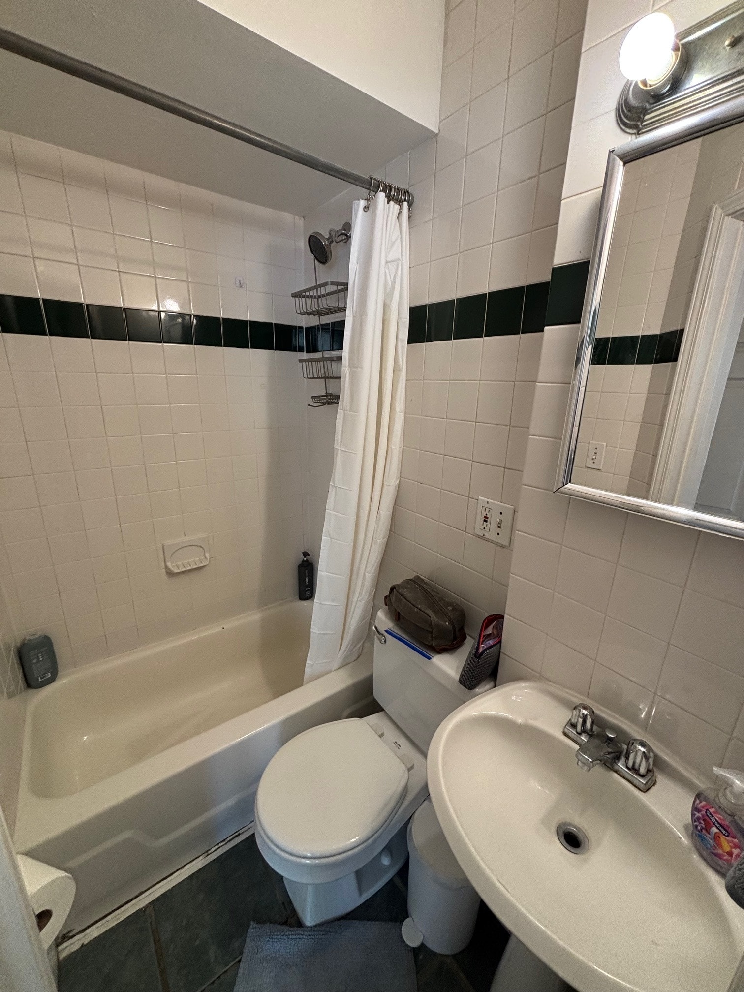 Building Photo - 19 Irving St