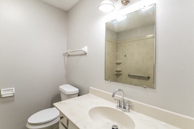 Building Photo - 5014 Hasie Dr