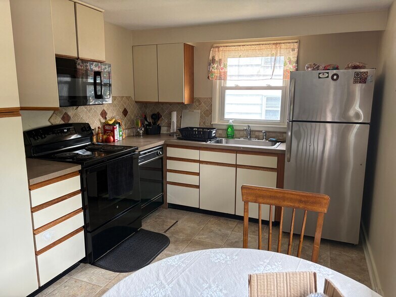 Cooking area - 107 Robert Dr