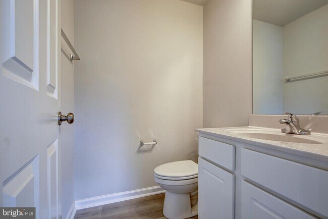 Building Photo - 14217 Travilah Rd