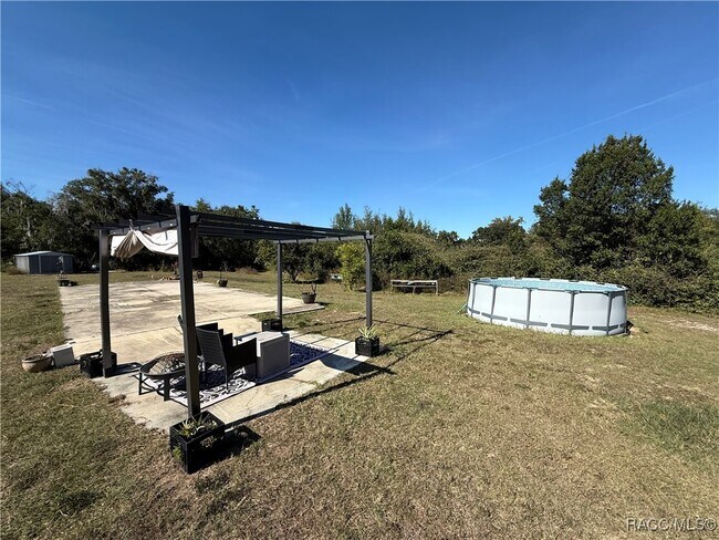 Building Photo - 5469 W Grovepark Rd