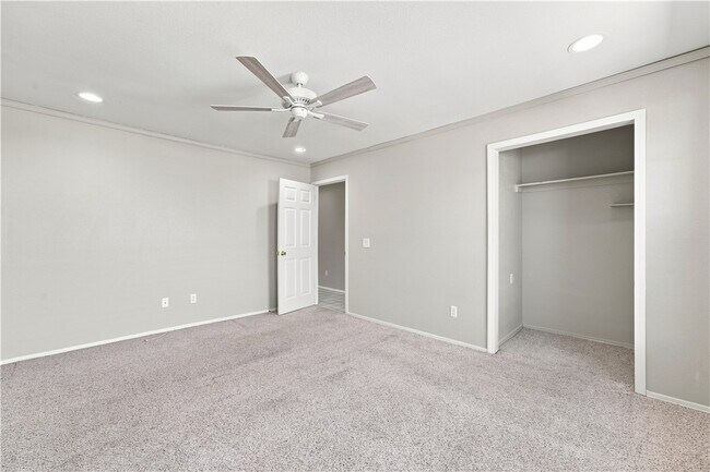 Building Photo - 1701 S Beth Dr