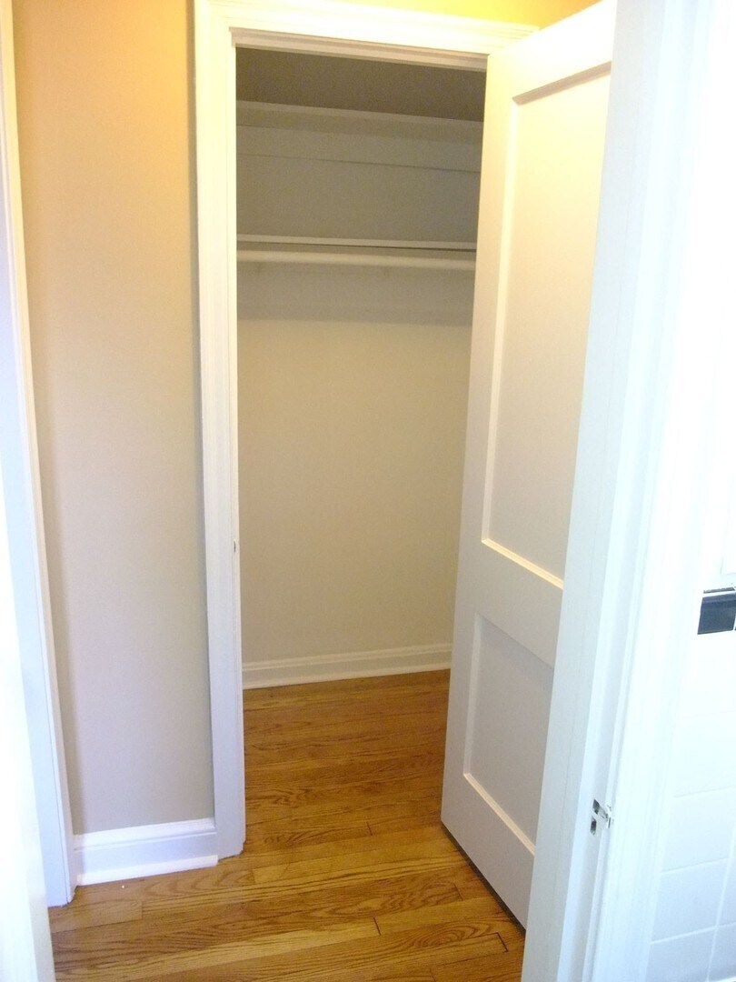 Building Photo - 8210 Greenwood Ave