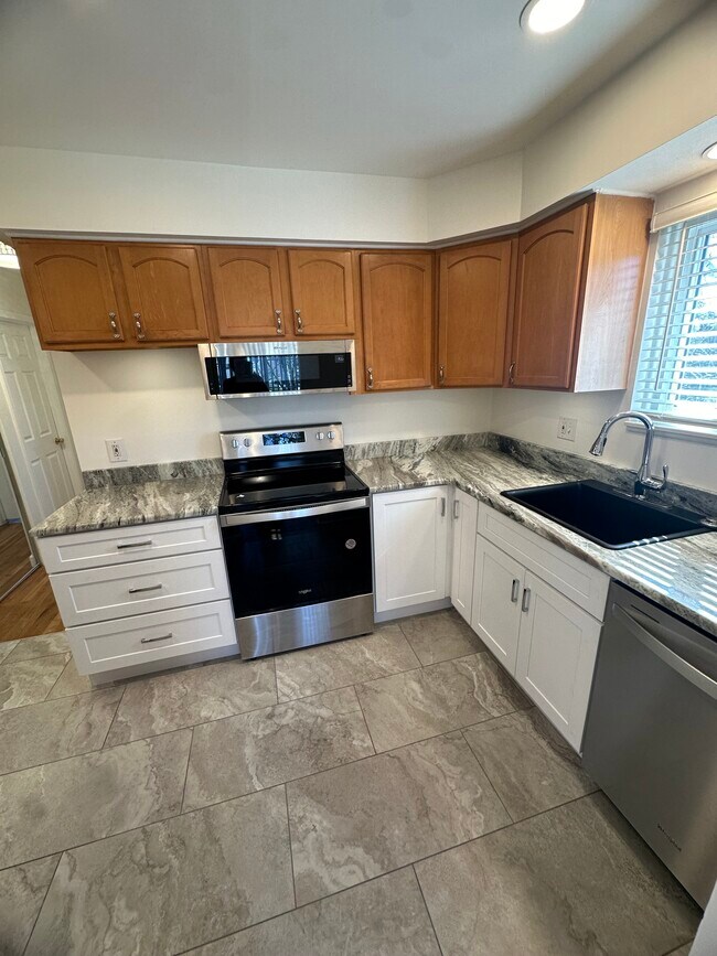 100 W Hickory Grove Rd 100 W Hickory Grove Rd Bloomfield Township MI