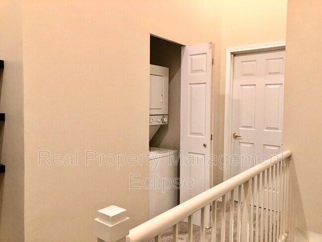 Building Photo - 16125 Juanita Woodinville Way NE