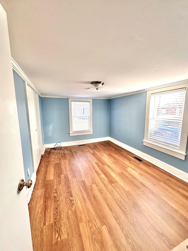 Building Photo - 2278 Old Creek Rd