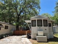 Building Photo - 3000 Clarcona Rd