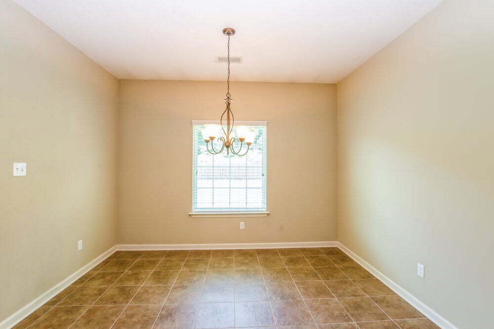 Building Photo - 5009 Forest Oasis Ln