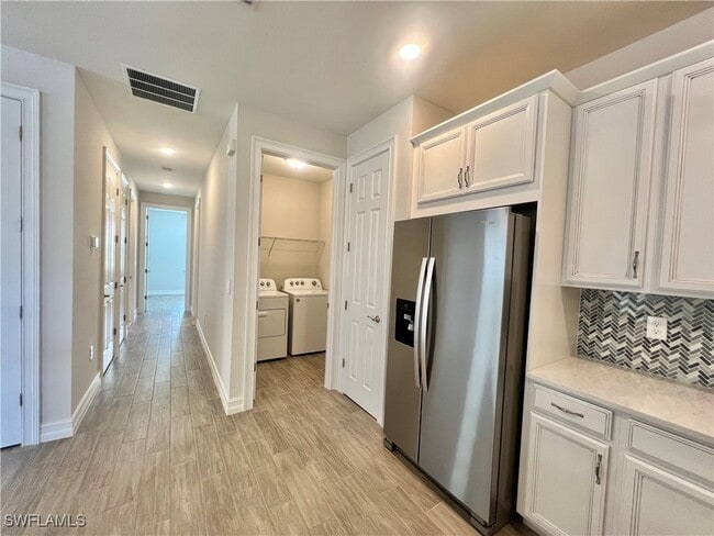 Building Photo - 1233 Enbrook Lp