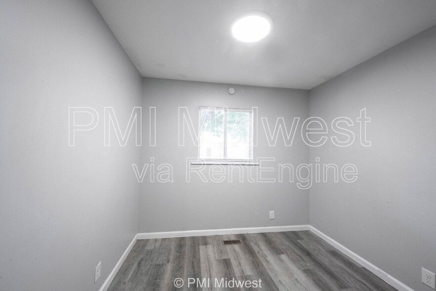 Building Photo - 4350 Dubarry Rd