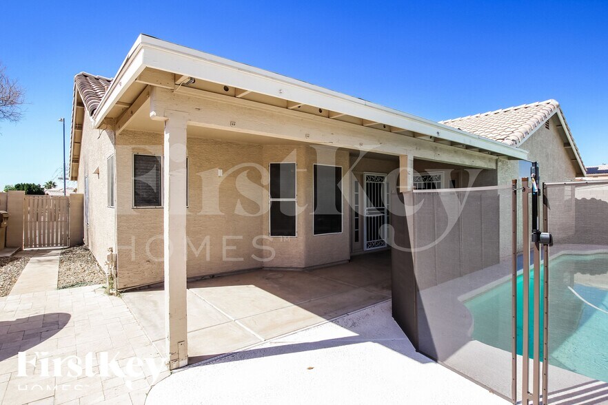 Building Photo - 15077 N 85th Ave