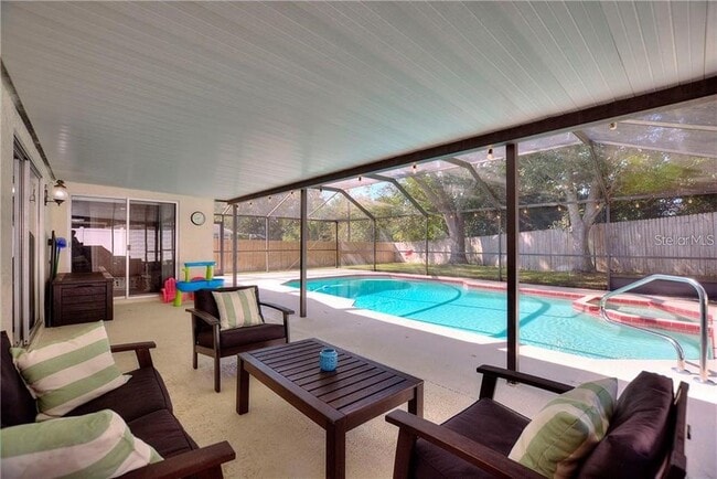 Building Photo - 3662 Chatham Dr