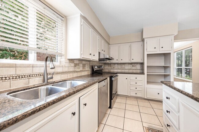 Building Photo - 12302 Piping Rock Dr