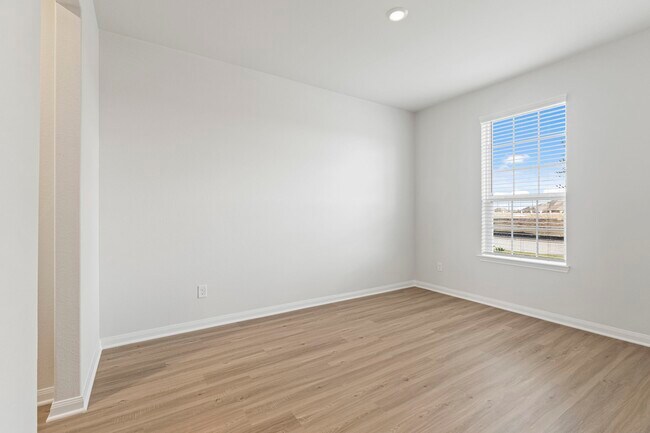 Building Photo - 8918 Ice Quartz Dr