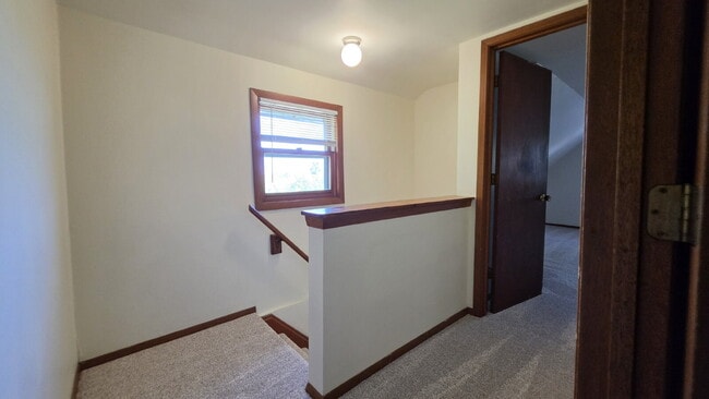 Building Photo - Charming 3-Bedroom  Refurbished Duplex  on 911  Suprise Ending Rd  New London