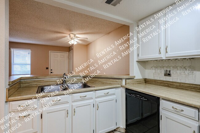 Building Photo - Check out this beautiful 2-bedroom, 2.5 ba...