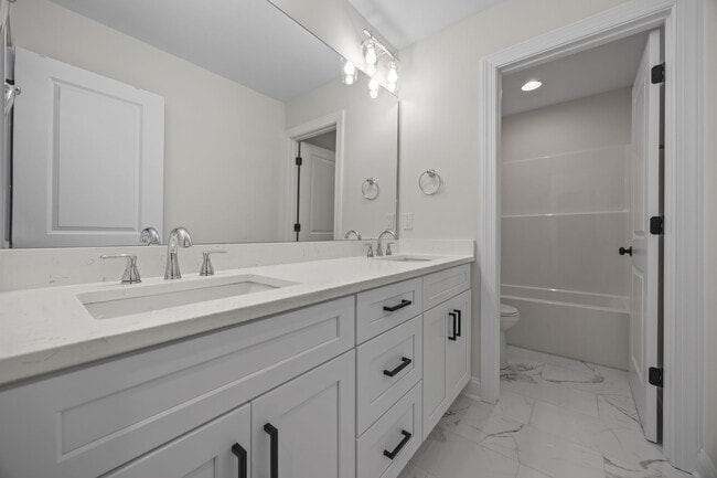 Building Photo - 346 Gun Club Dr