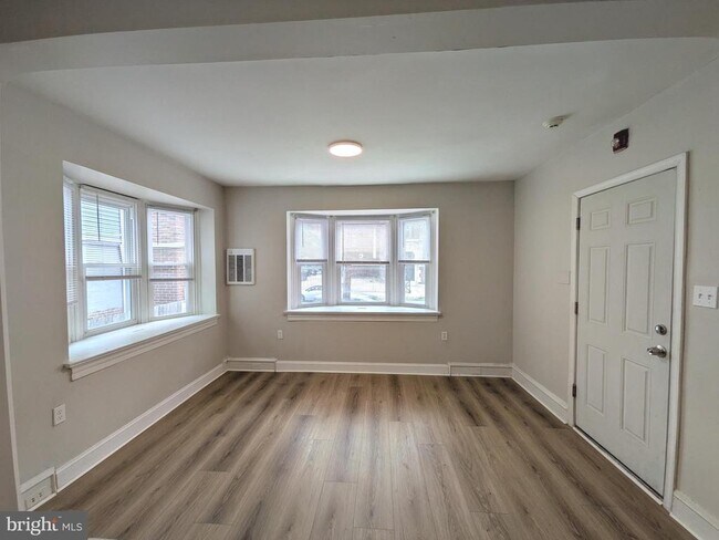 Building Photo - 5750 Rising Sun Ave