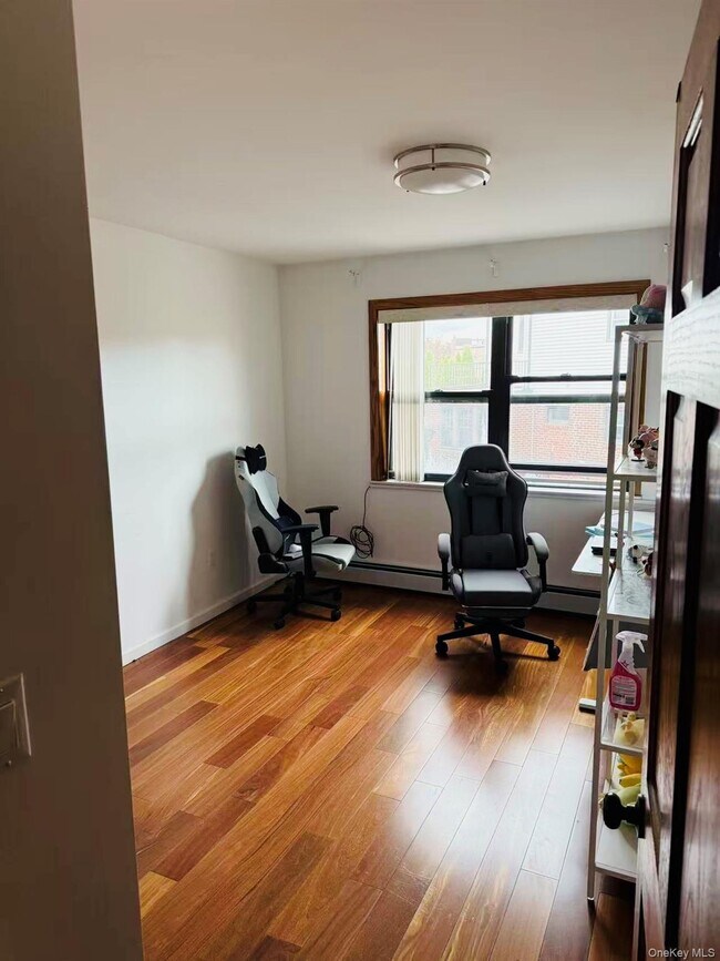 Building Photo - 62-54 Dry Harbor Rd