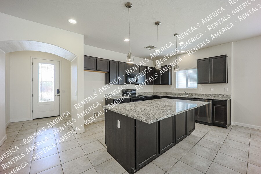 Building Photo - 4678 E Sodalite St